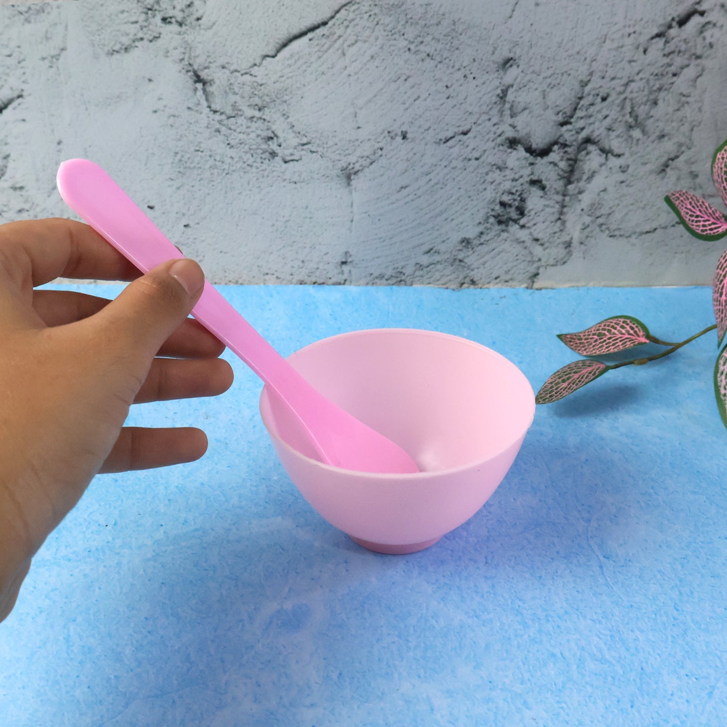 Close-up of mixing bowl from facial mask mixing bowl set