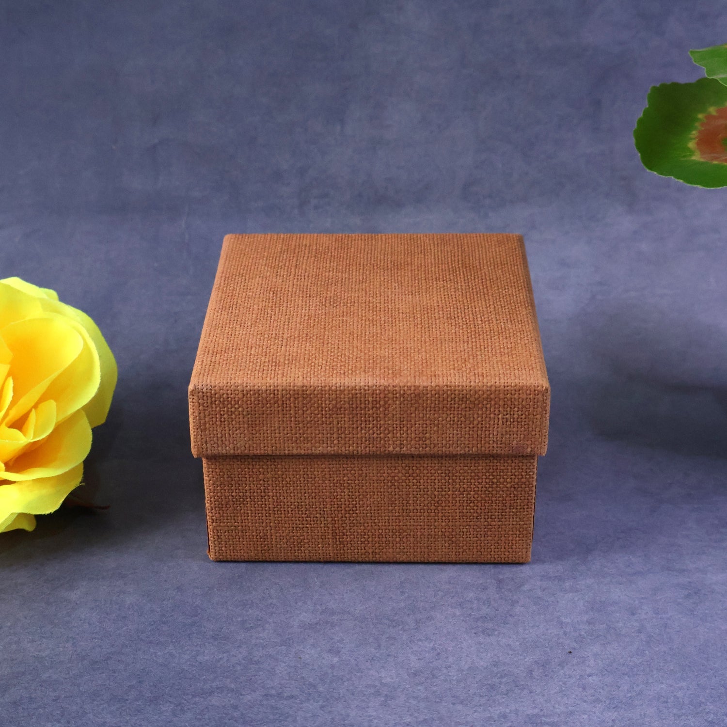 Jewellery gift organizer box for rings and earrings