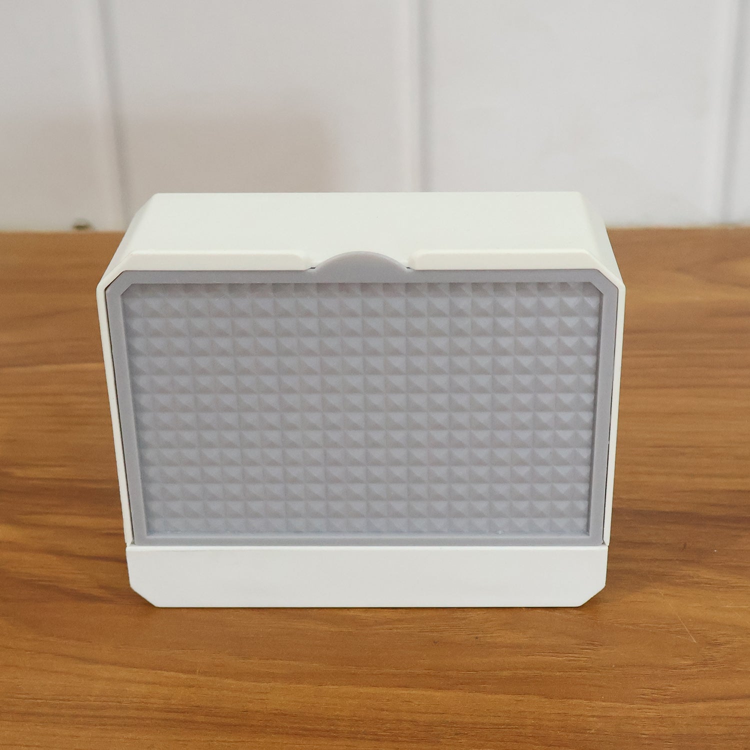 Soap holder with removable drip tray for easy maintenance