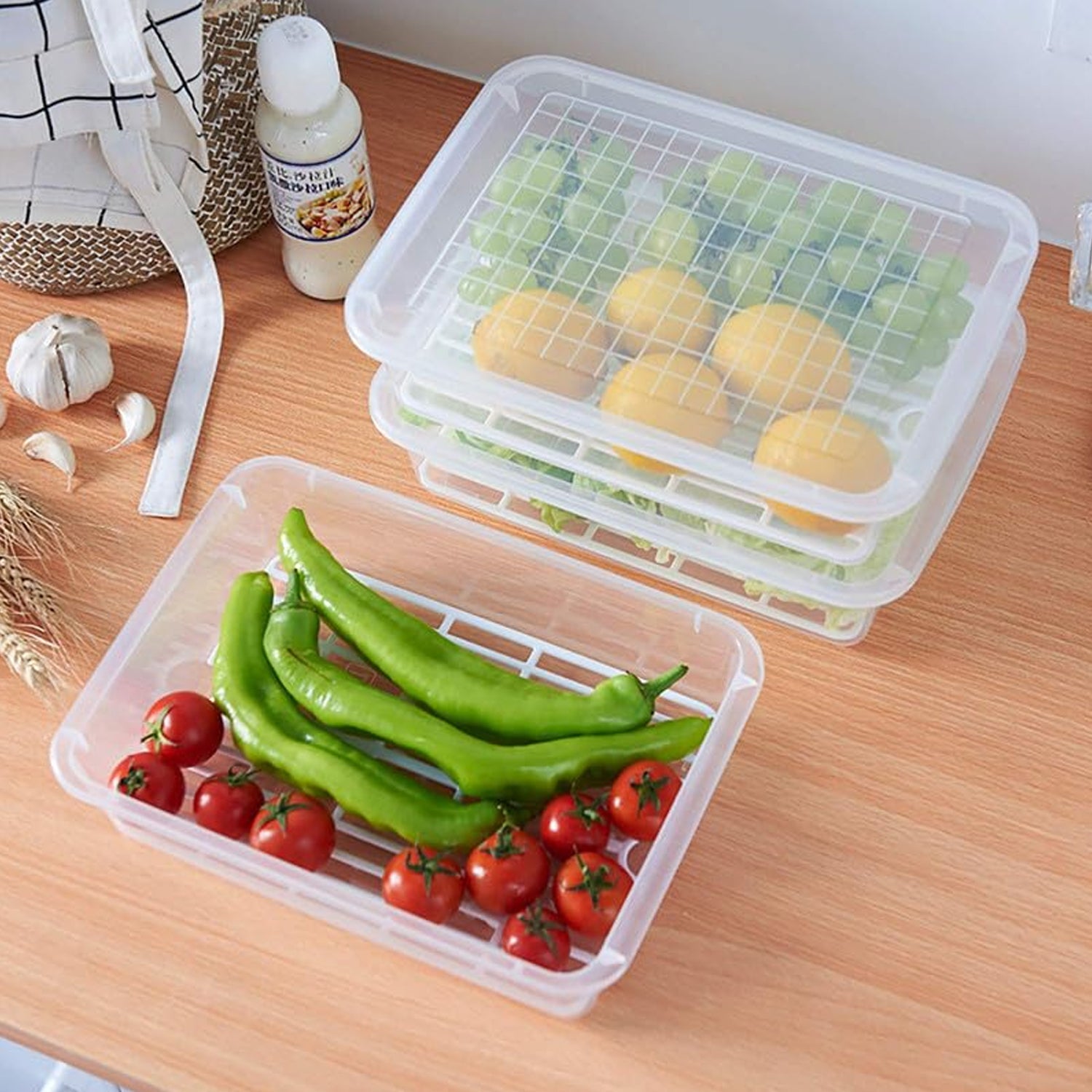 Clear airtight plastic food storage container ideal for vegetables and meat