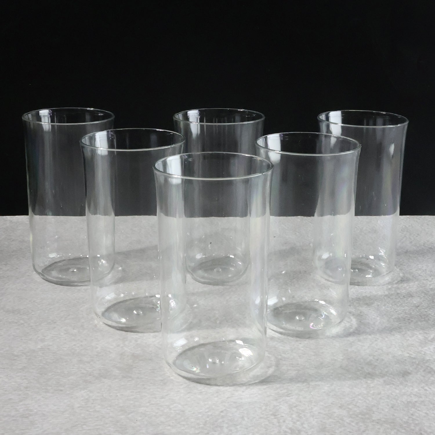 Glossy plastic glass set perfect for family use and parties