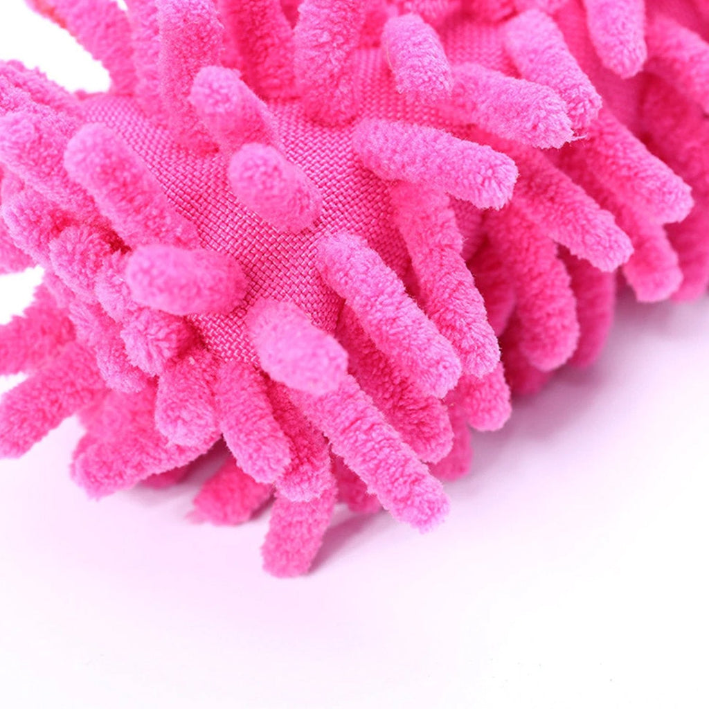 Easy-to-clean microfiber fan duster for hassle-free maintenance