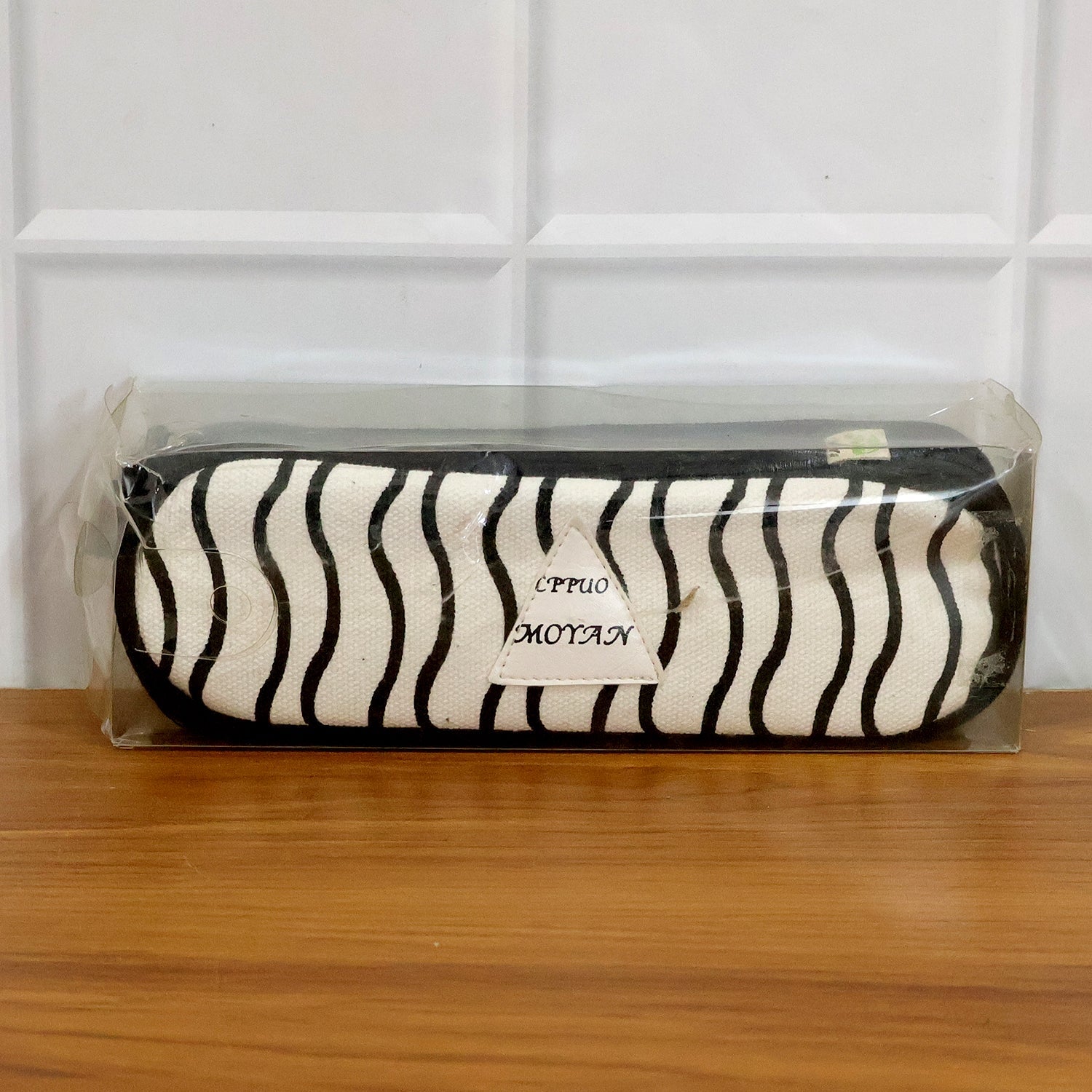 Multipurpose zipper pencil pouch for stationery storage