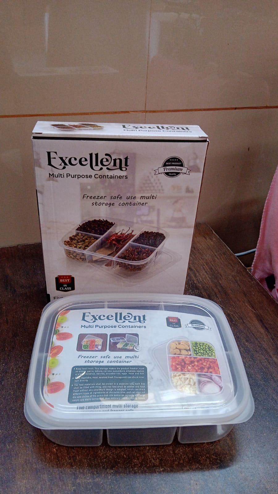 Versatile 5-compartment food prep container suitable for office, school, or home use.