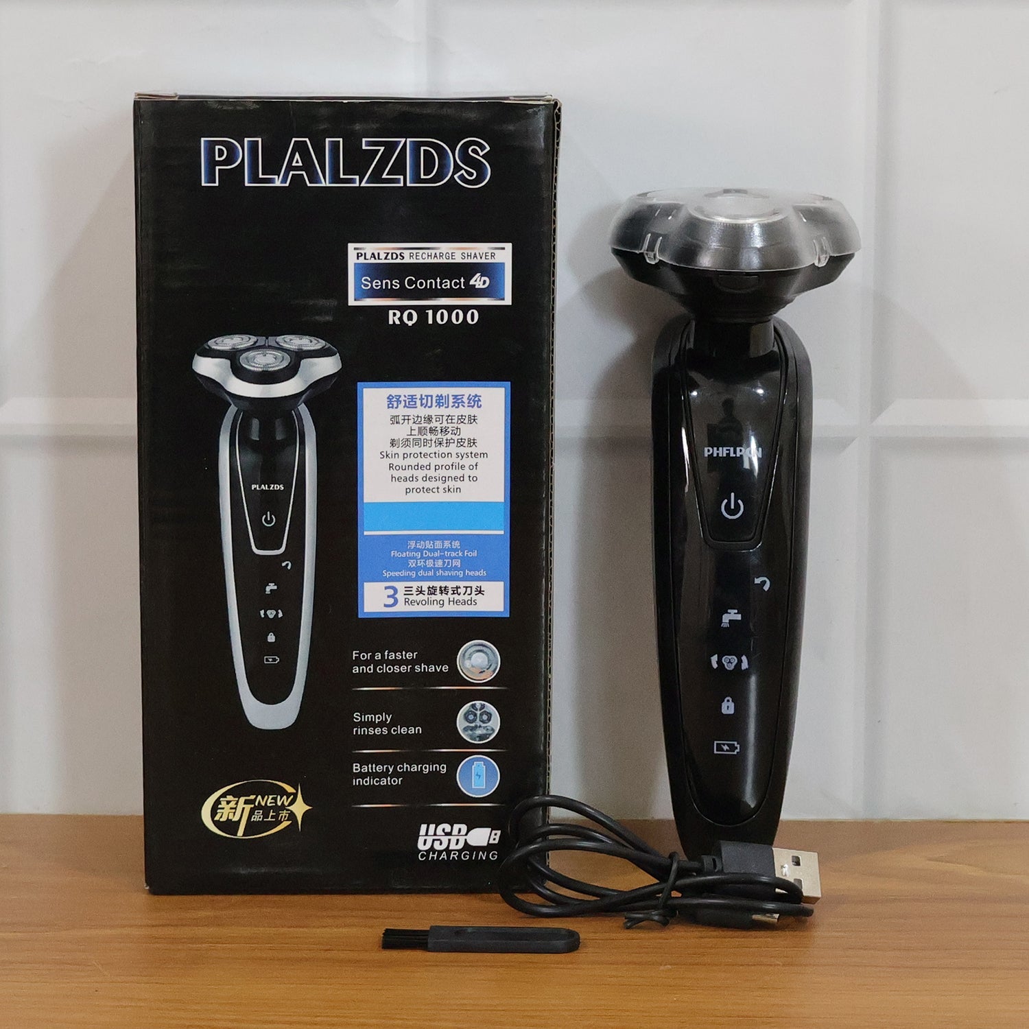 Complete grooming kit with cleaning brush