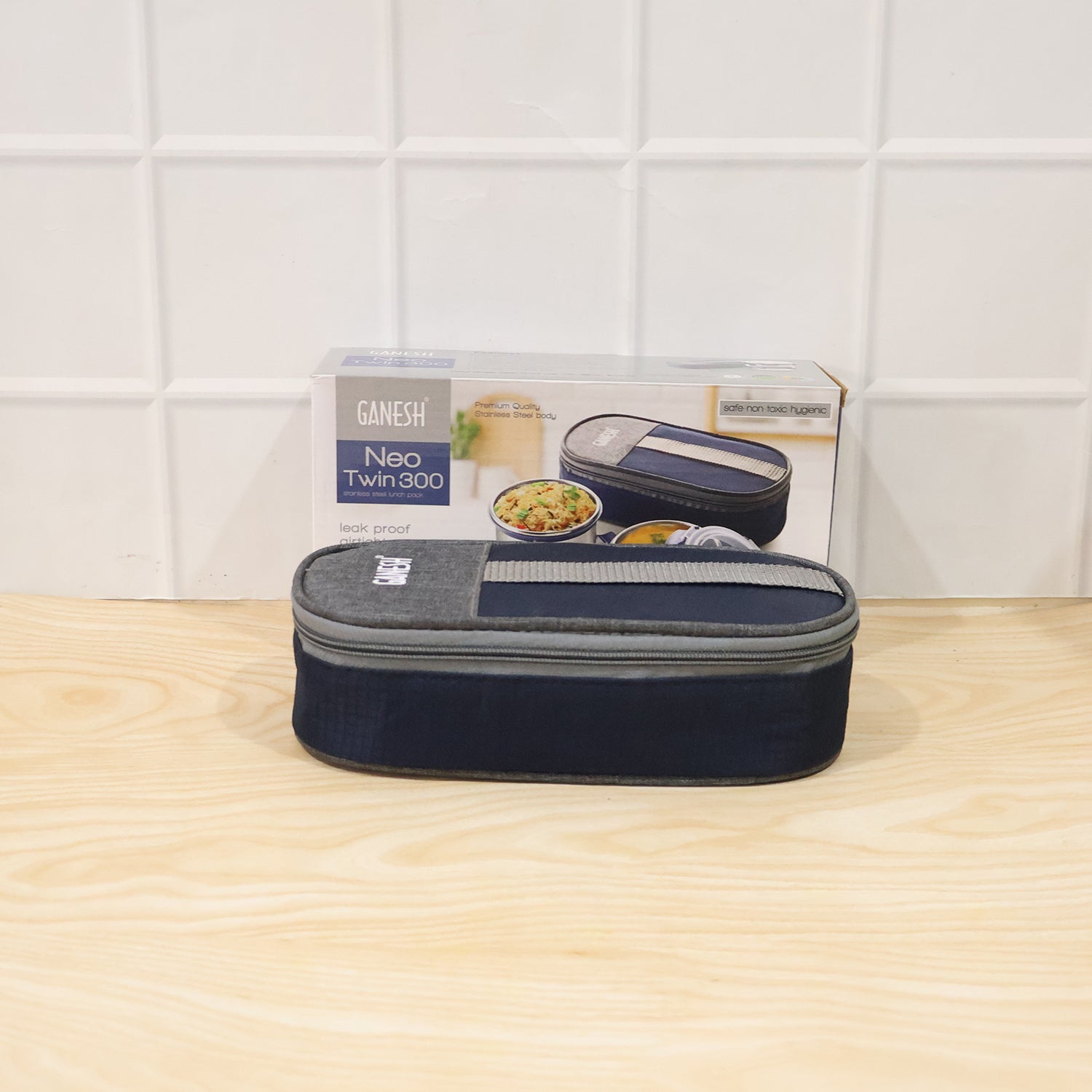Durable stainless steel lunch boxes for daily meal