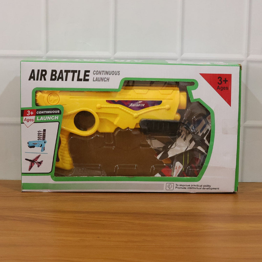 Manual plane launcher and foam gliders ready for throwing game