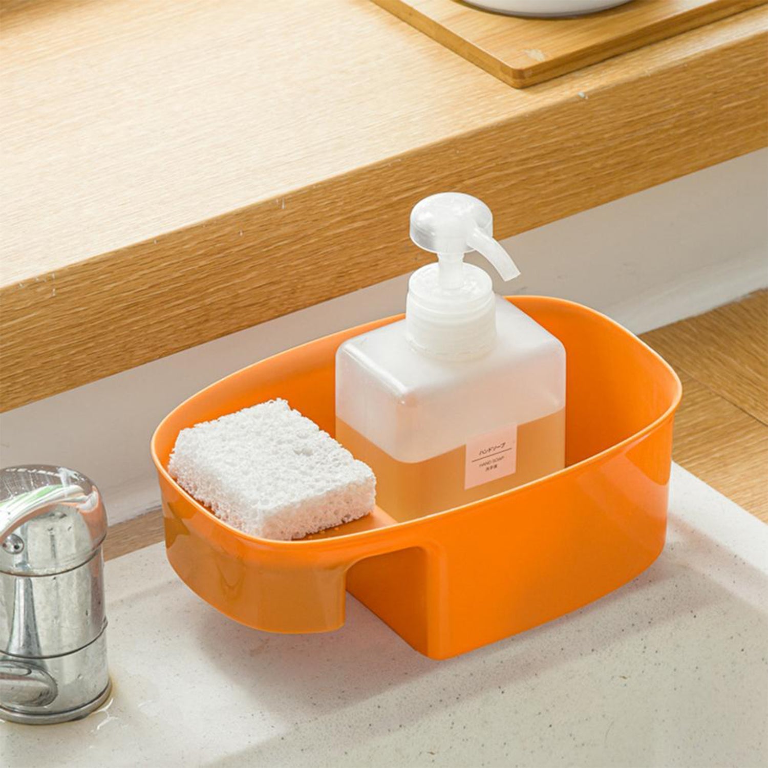 Kitchen organizer dish drainer, ideal for sink storage and quick drying.