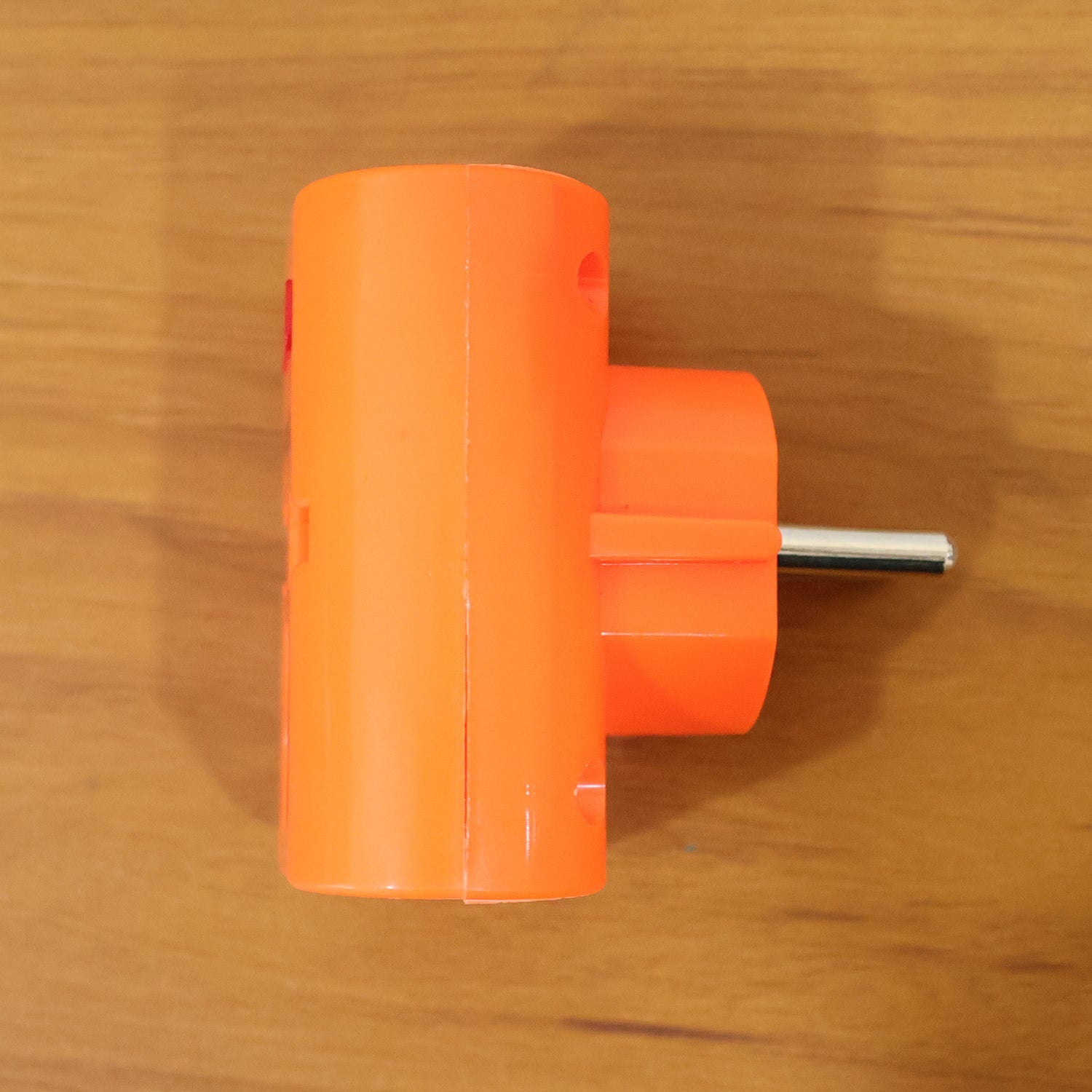 Electrical socket universal adapter for stable connection