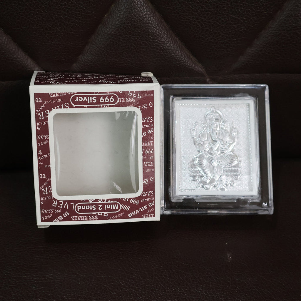 Another angle showing silver-plated Lord Ganesha photo frame details