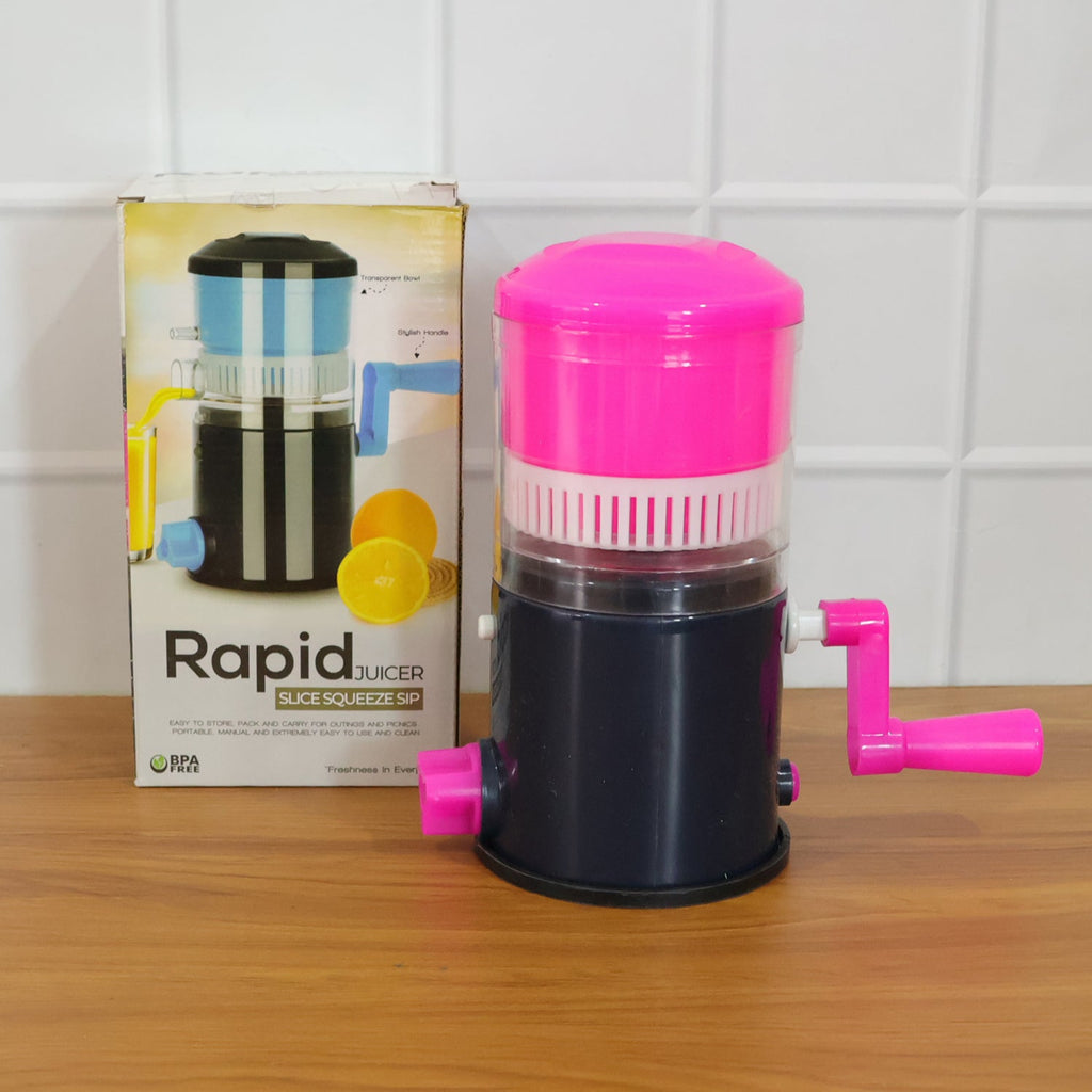 Durable manual juicing machine with easy operation