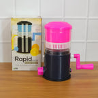 Durable manual juicing machine with easy operation