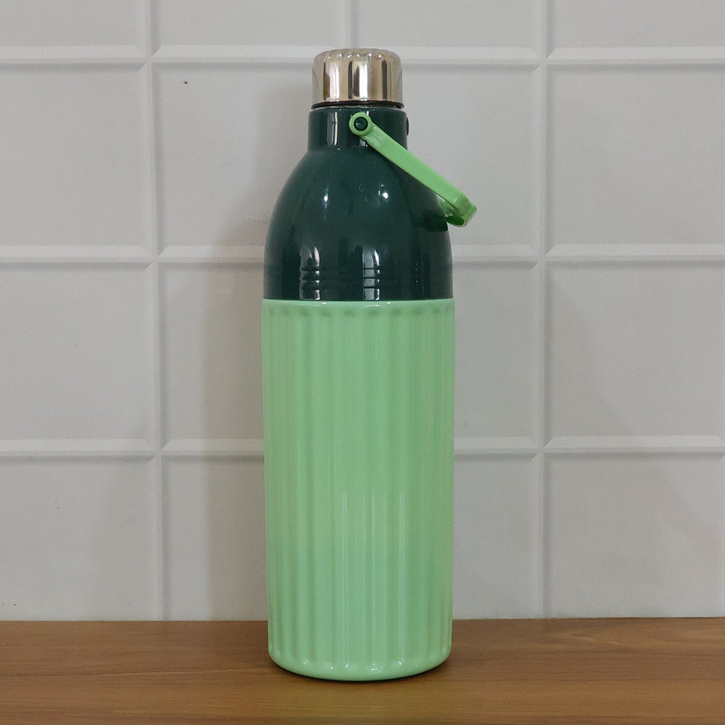 1700ml insulated water bottle designed for durable leakproof use
