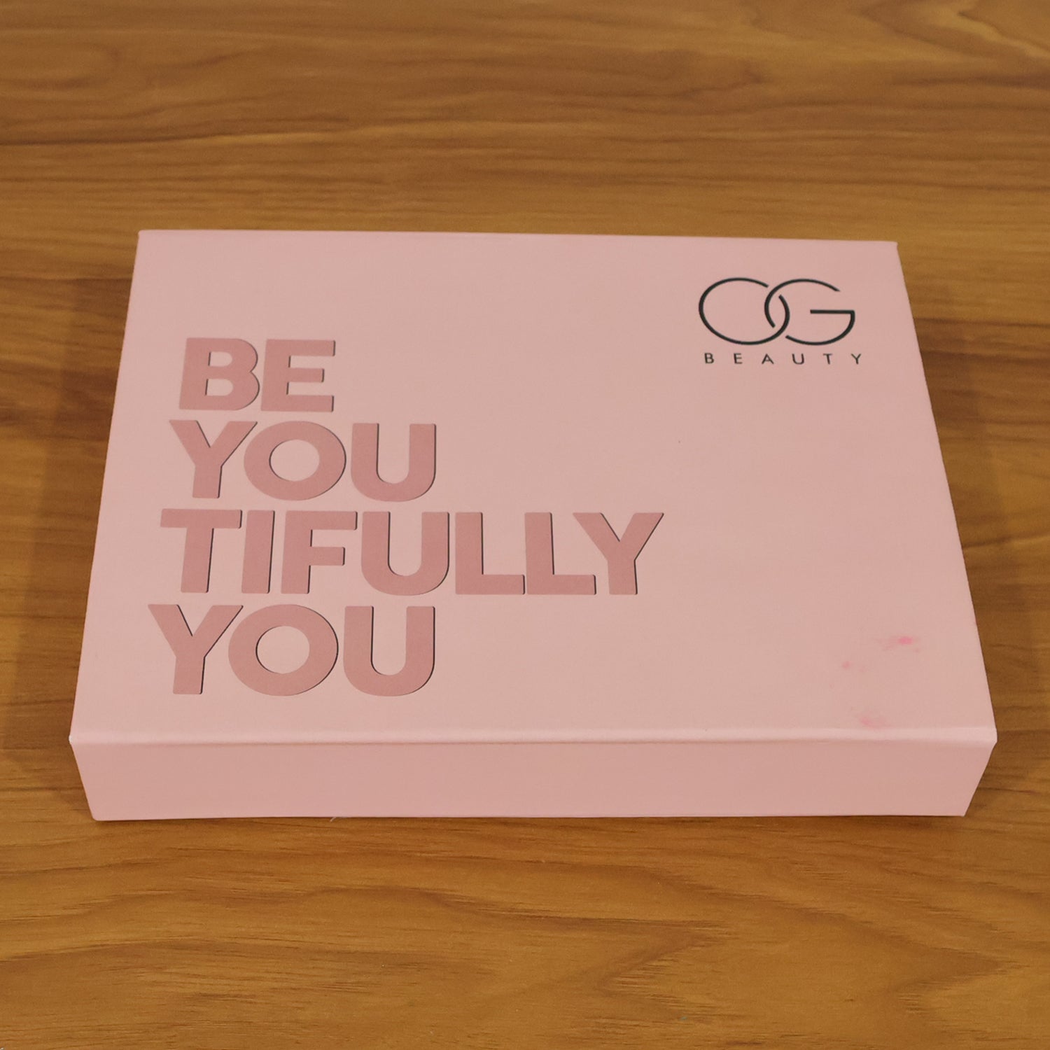 Gift makeup set ideal for birthdays and special occasions