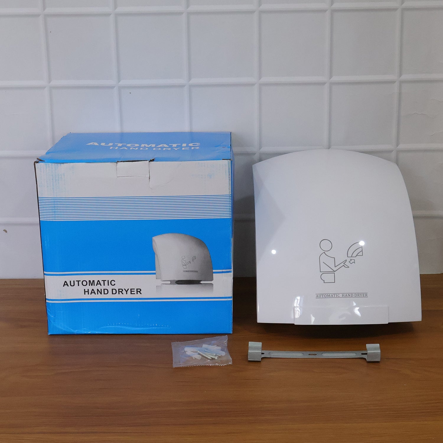 Durable electric hand dryer with infrared sensor