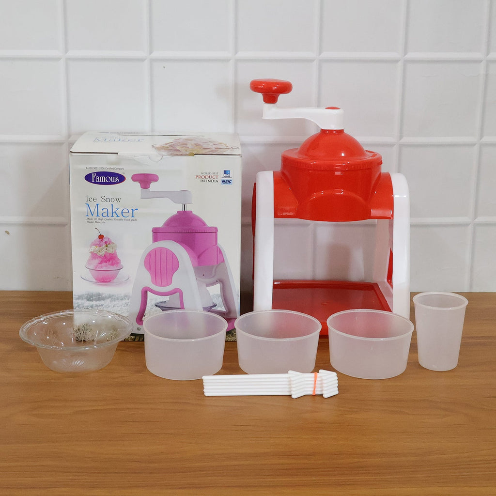 Summer drinks ice maker with a glass of gola, highlighting its delicious output.