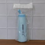 Reusable plastic bottle for hydration, suitable for cold beverages