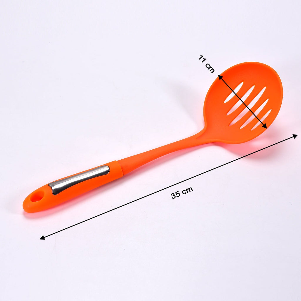 The multi-purpose nylon colander and scoop, perfect for handling vegetables and soups.