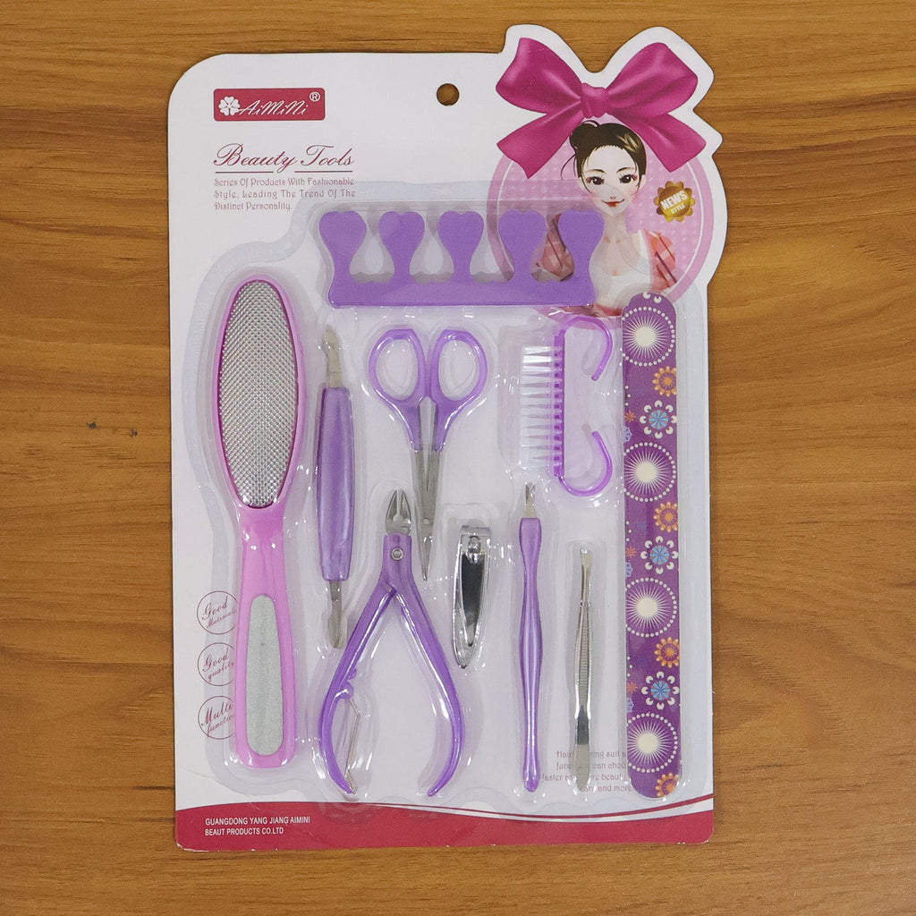 Full view of personal grooming manicure and pedicure nail care tool set
