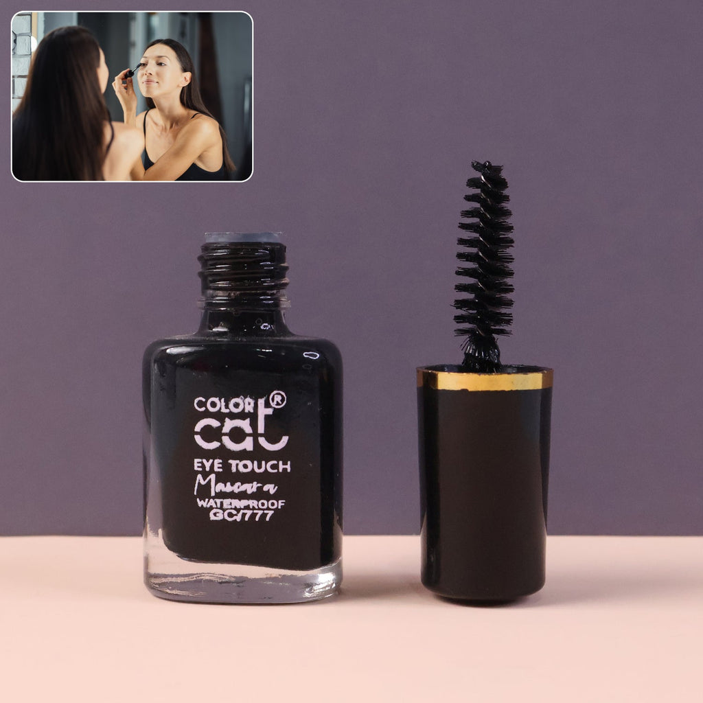 Mascara for lifted and curled lashes with smudge-proof finish