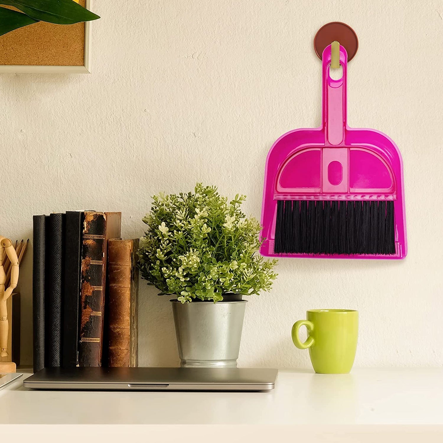 Easy-to-store Dustpan and Brush Set, ideal for everyday floor cleaning.