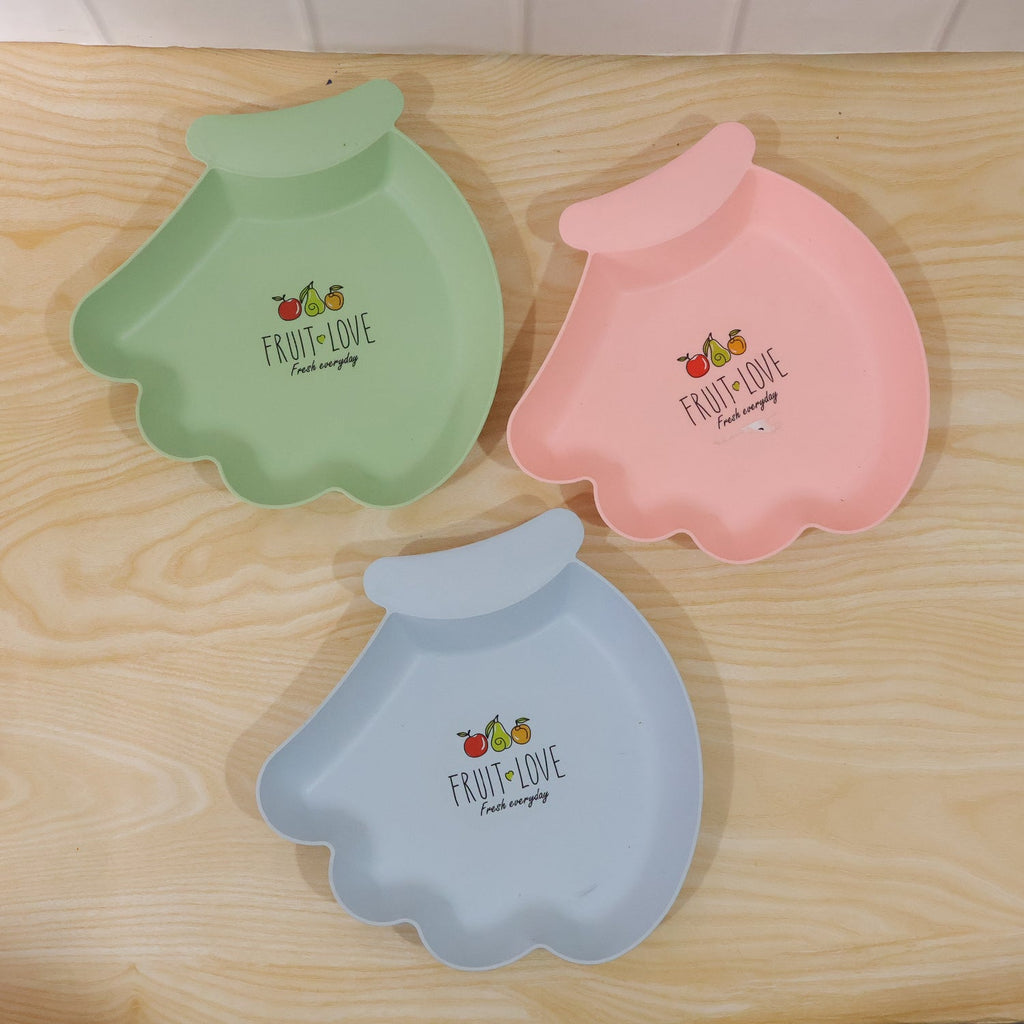 Easy-to-clean kids serving tray for snacks and fruits