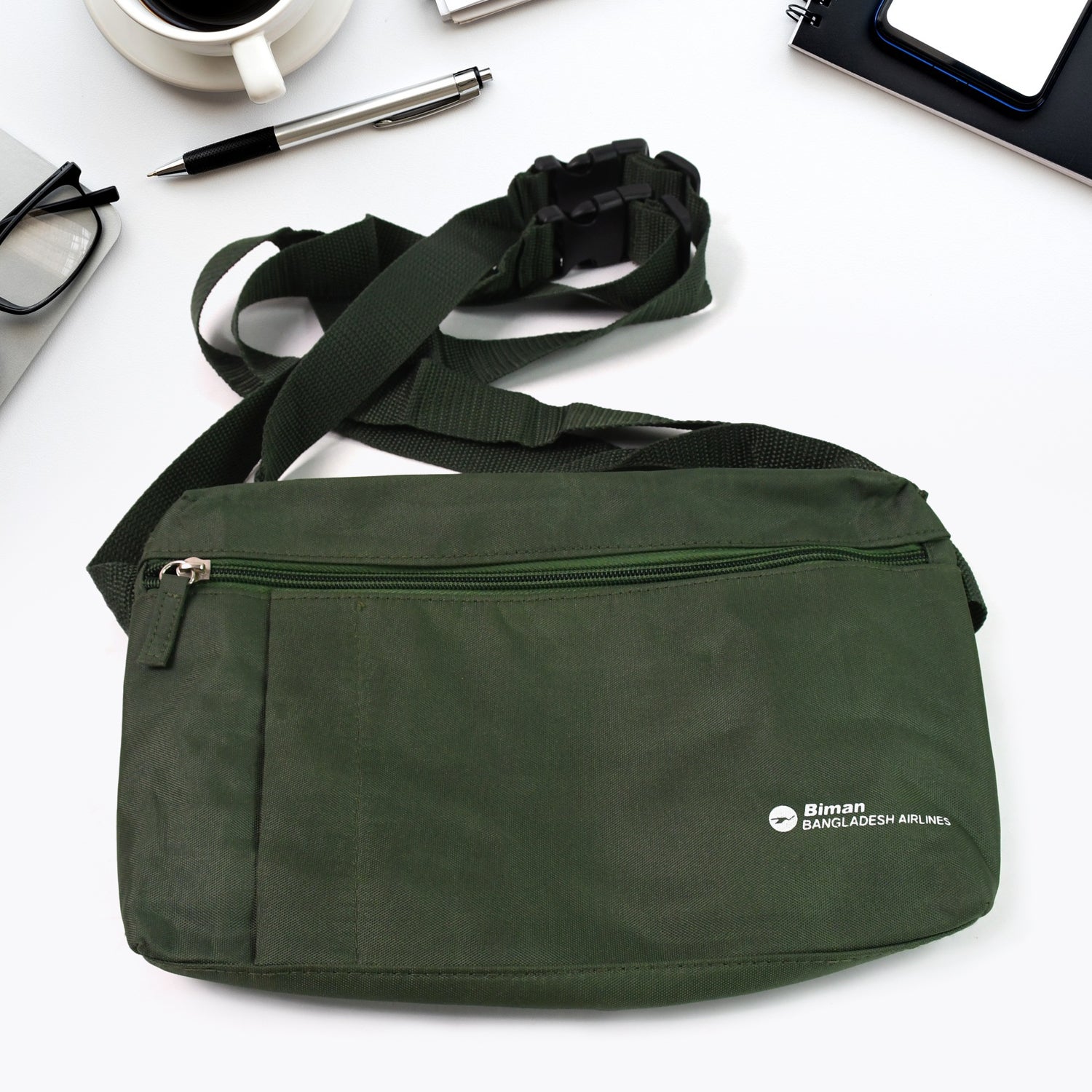 Adjustable strap and durable fabric of the pilgrimage shoulder bag.