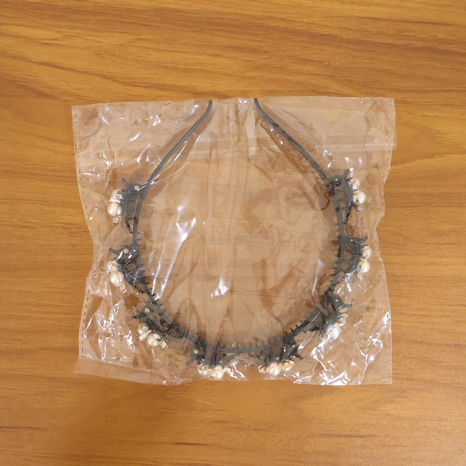 Stylish pearl headband for women and girls
