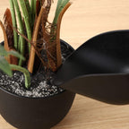 Garden soil mover trowel with ergonomic grip