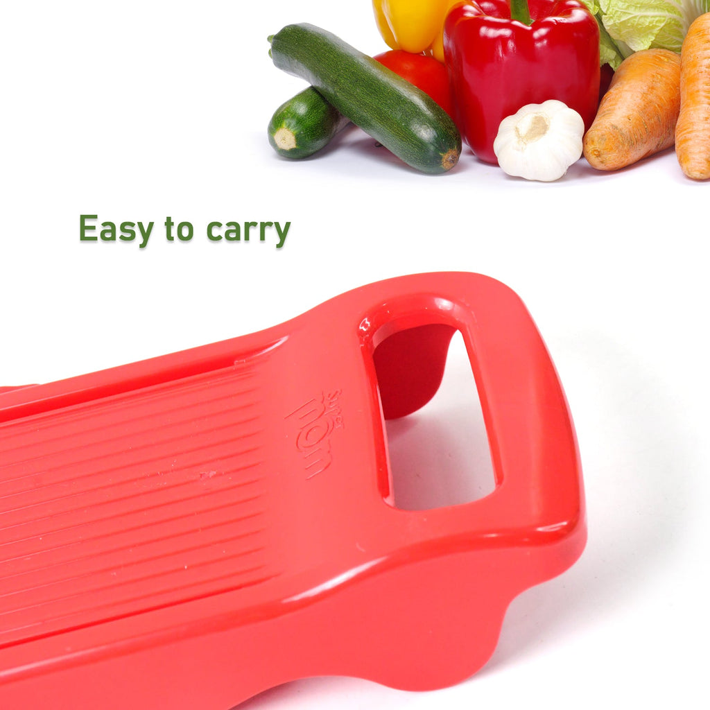Adjustable thickness slicer for fruits and vegetables