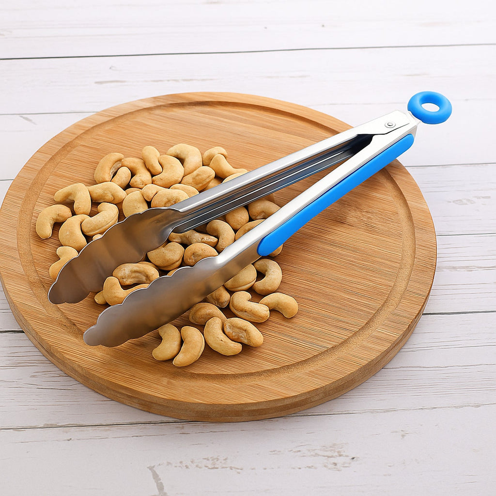 Ergonomic stainless steel serving tong for kitchen use