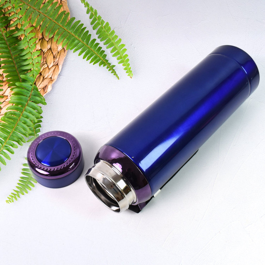 Close-up of bottle lid and mouthpiece