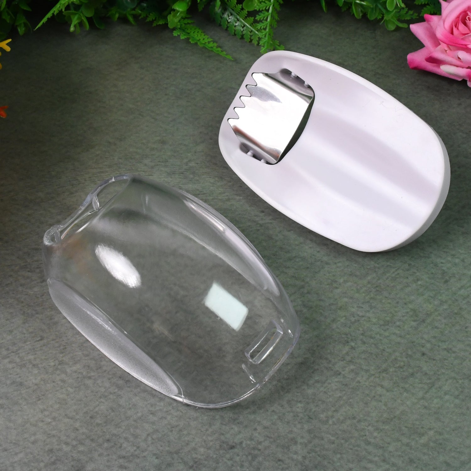 Efficient corn kernel remover tool, perfect for fresh corn cobs.