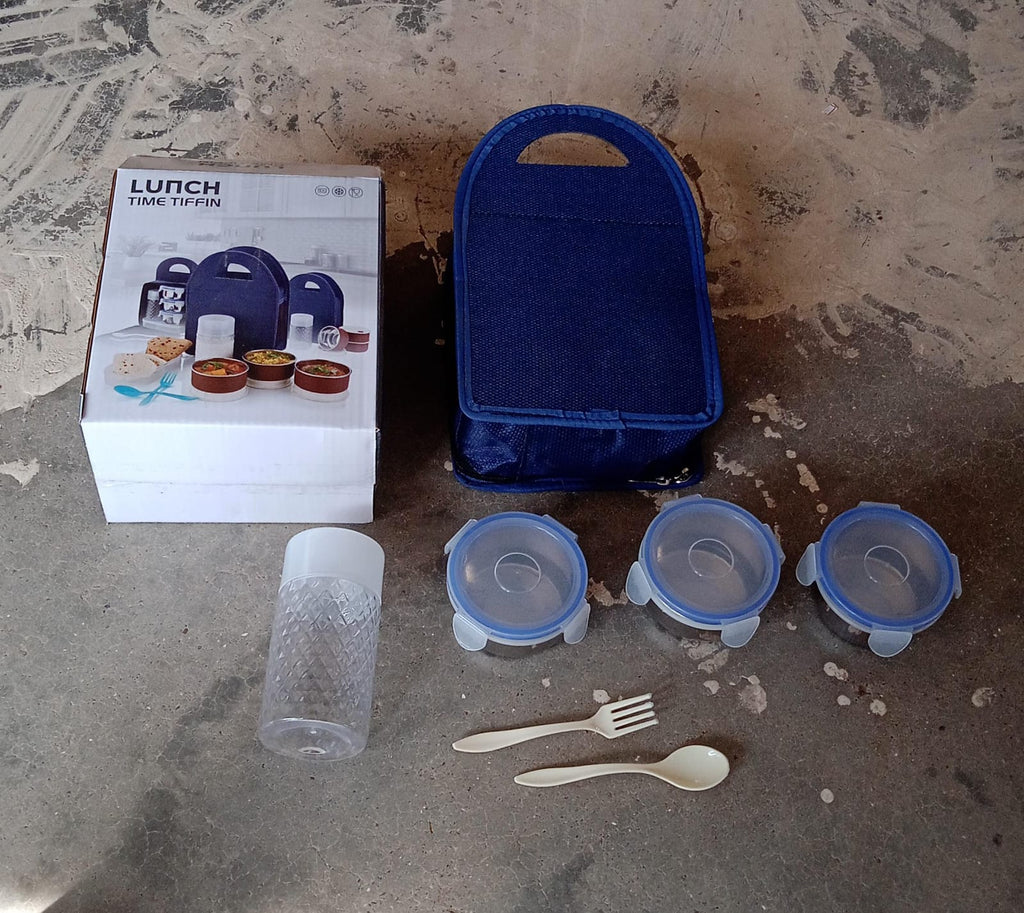 The entire 6-piece insulated lunch box set arranged for a clear view of all components.