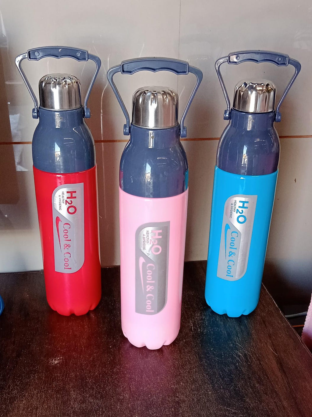 Collection of mixed color insulated plastic sports bottles
