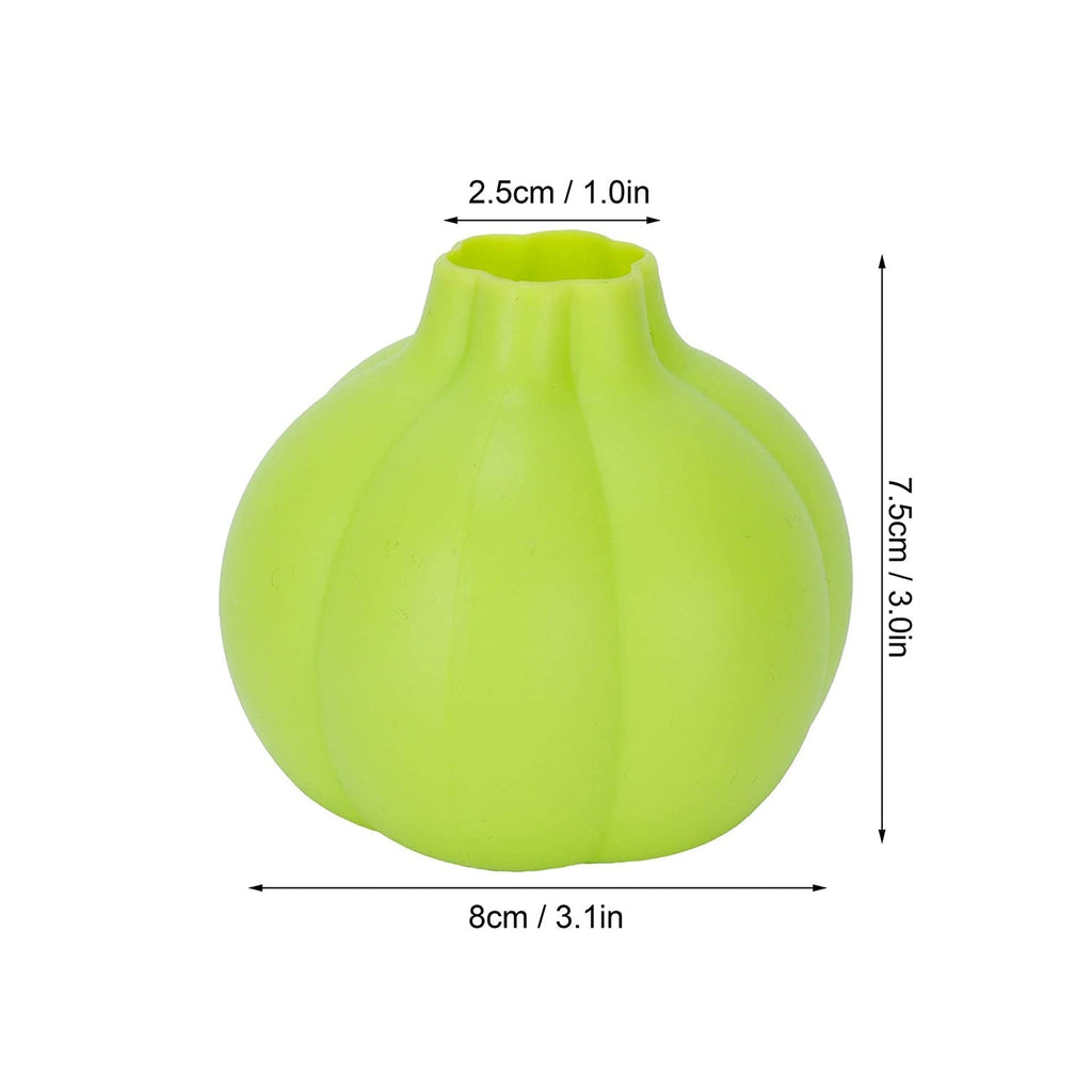 Durable and flexible silicone garlic peeler, built for long-lasting kitchen use.