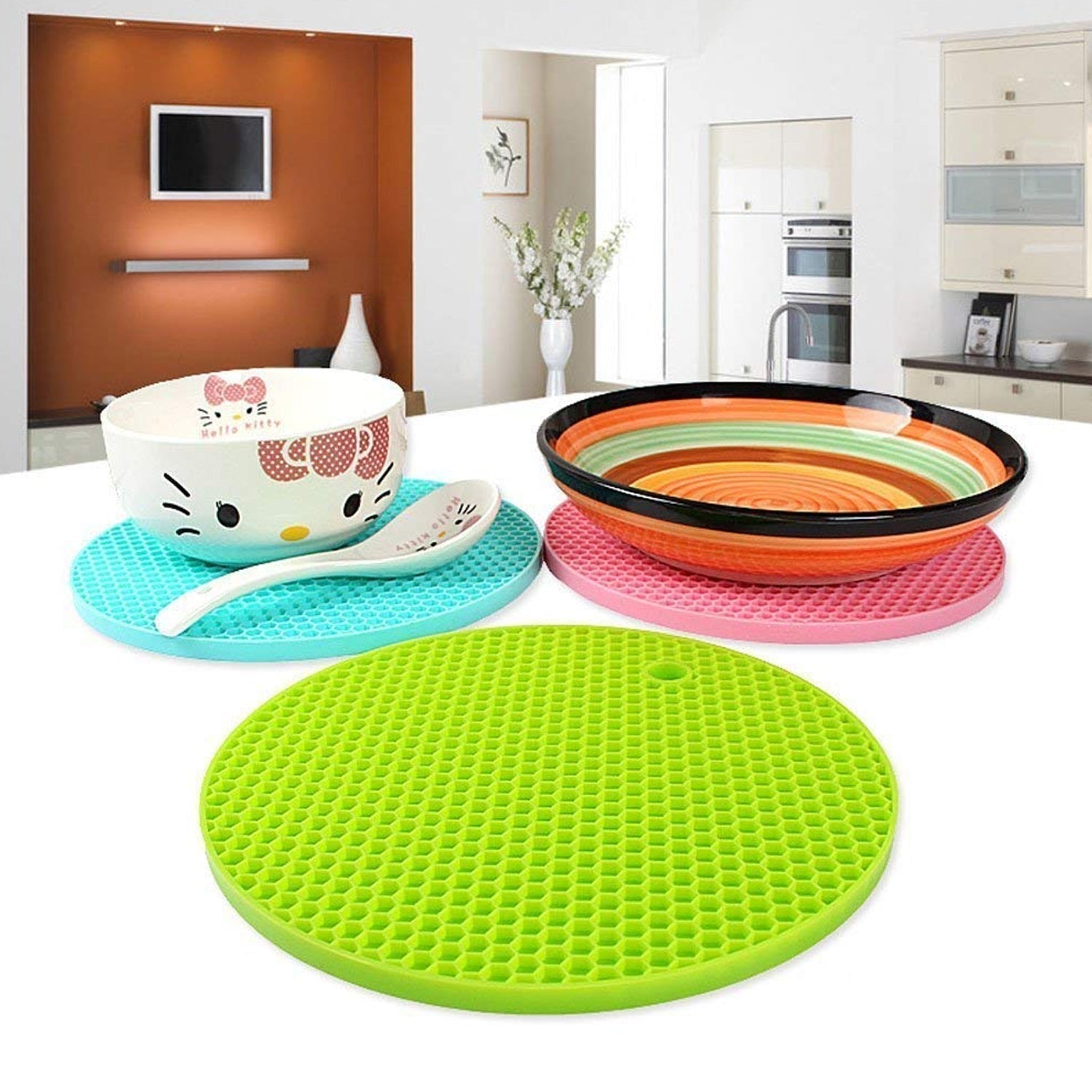 Detailed close-up of the silicone trivet hot pad's texture.