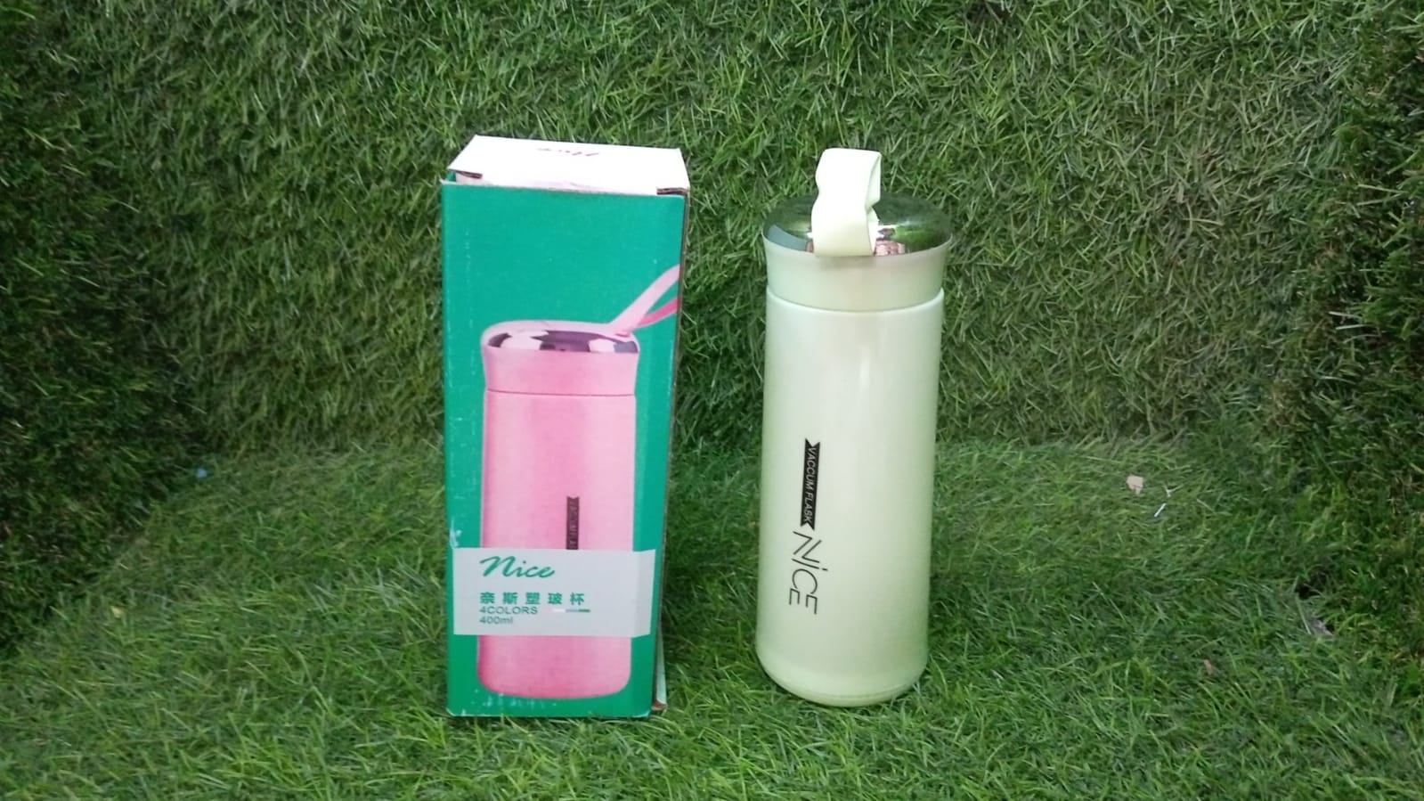 BPA-free glass bottle with water intake tracker for gym and daily hydration
