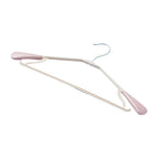Lightweight and strong PP hanger, ideal for daily use in your wardrobe.