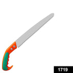 Ergonomic orange and green handle of the tree pruning saw for comfortable grip.