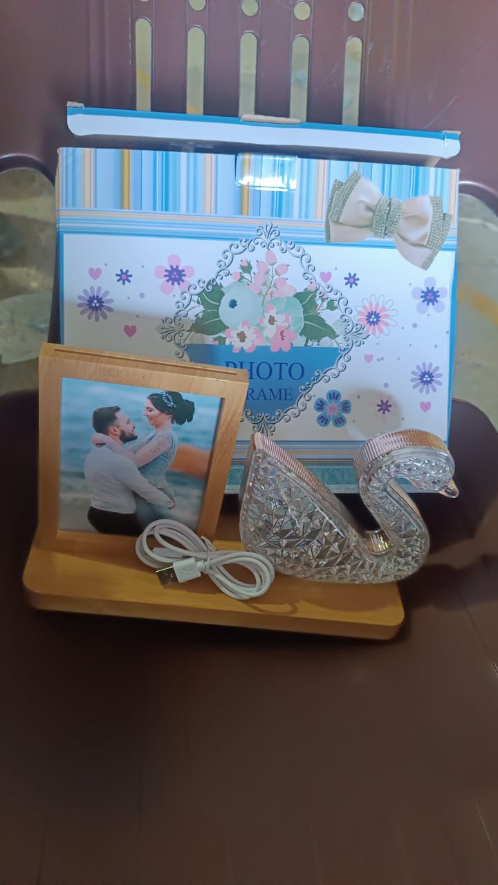 Decorative duck crystal LED lamp packaging for gifting