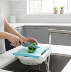 Ergonomic design of the Quickslice vegetable cutter for comfortable handling.