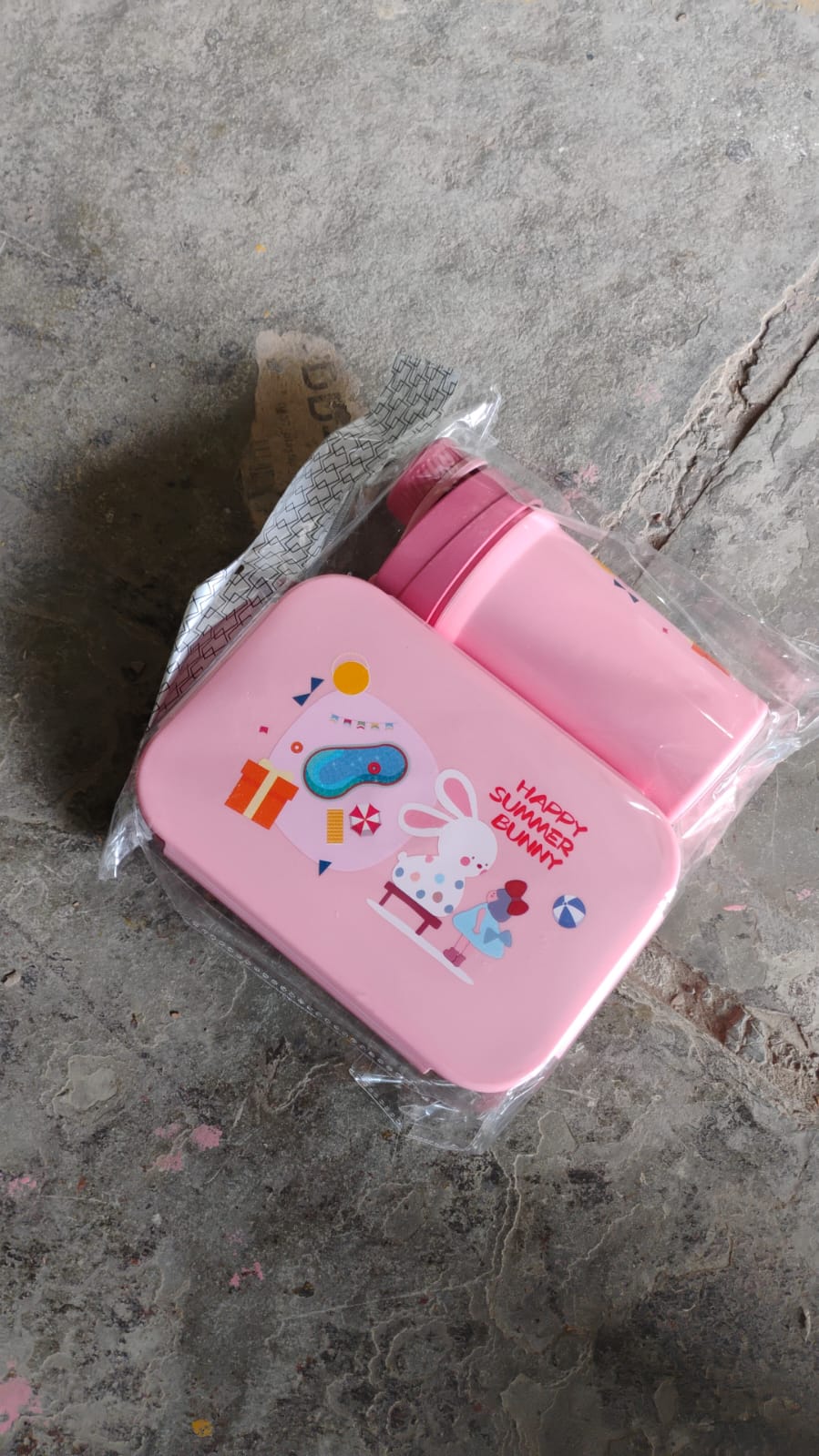 A mix of colourful leak-proof lunch boxes from Lunchie Bunchie, showcasing variety.