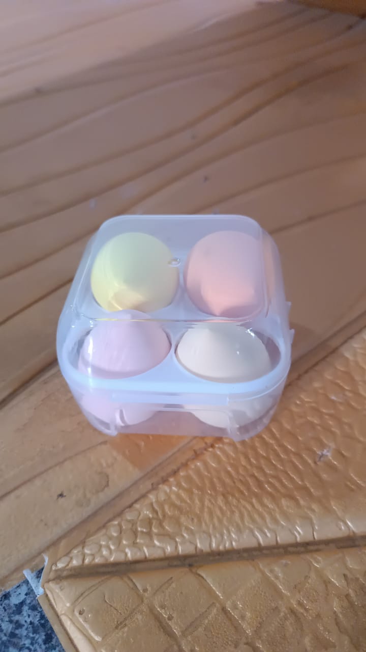 Makeup sponge set packaging with four pieces included