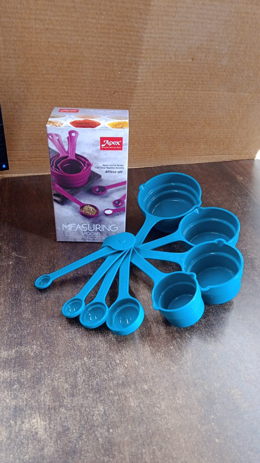 Apex measuring set packaging showing contents and features