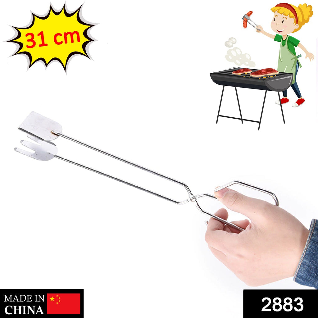 Close-up of the durable grip on the multi-functional BBQ tongs.