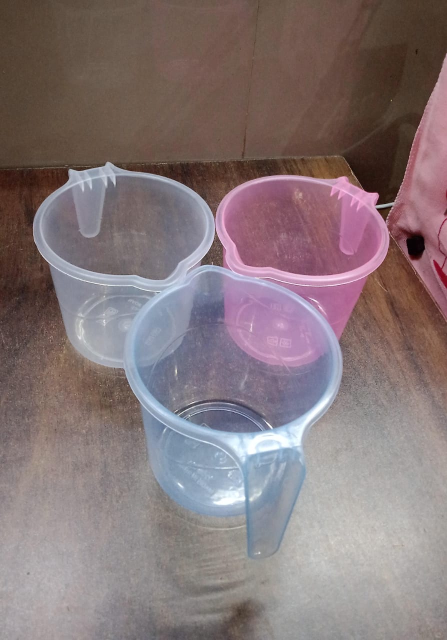 Side view of the sturdy 1200ml bath water mug, emphasizing its robust construction.