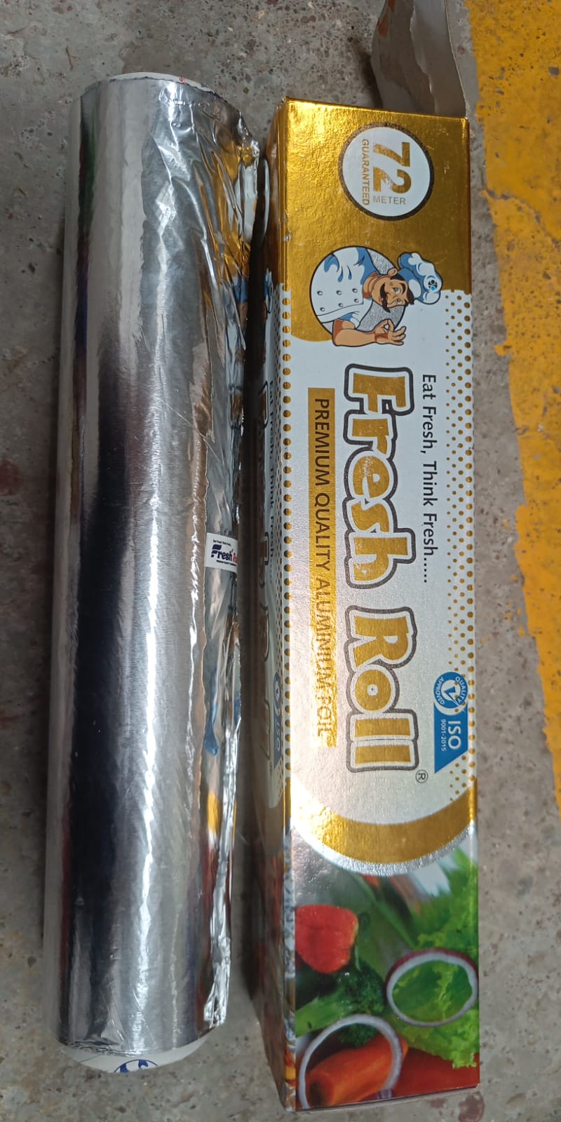 Powermate Kitchen's heavy-duty aluminum foil roll, 72 meters, for superior food preservation.