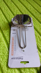 Ergonomic handle detail of the puri cutter roller, designed for comfort.