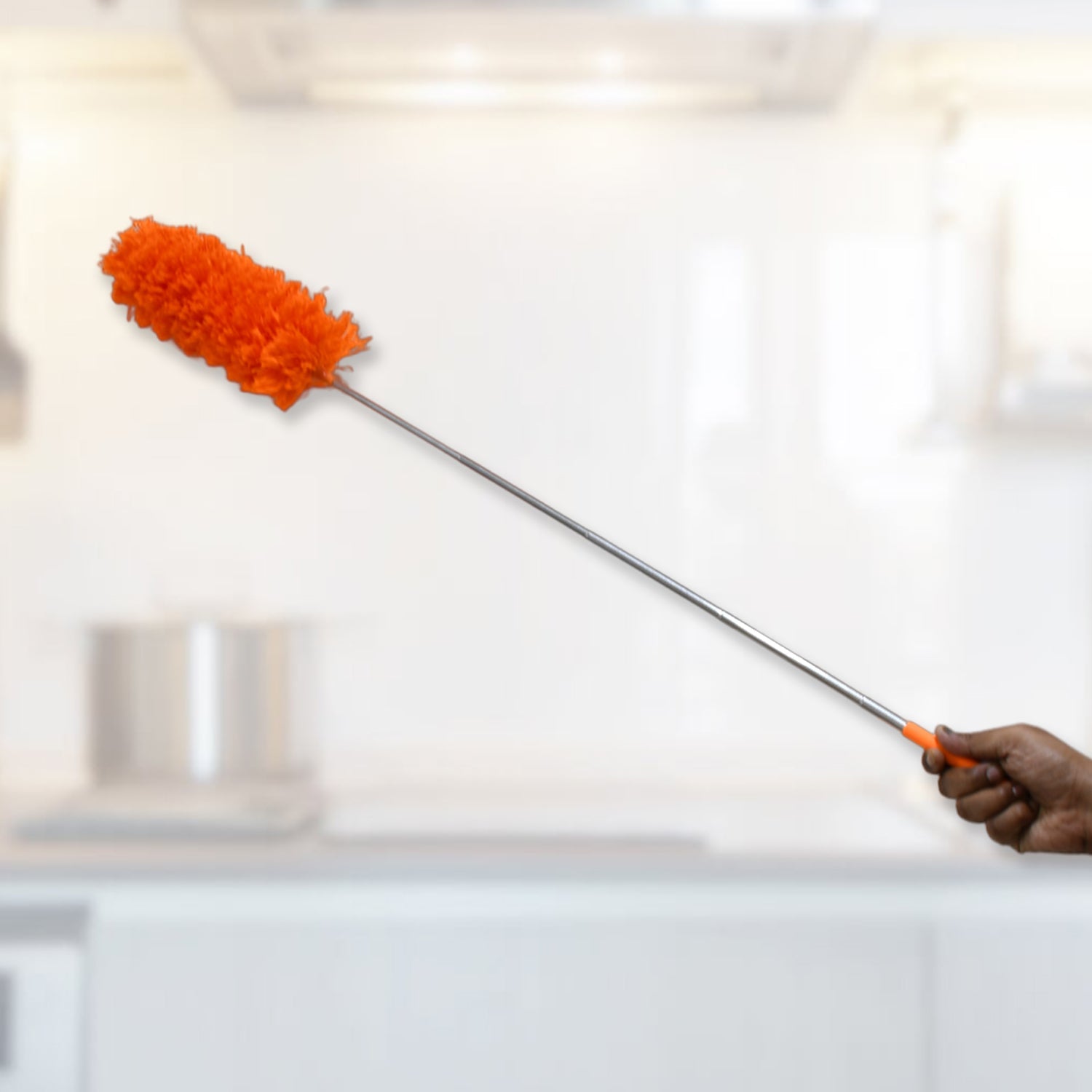 Close-up of the flexible and bendable microfiber duster head for cleaning tight spaces.